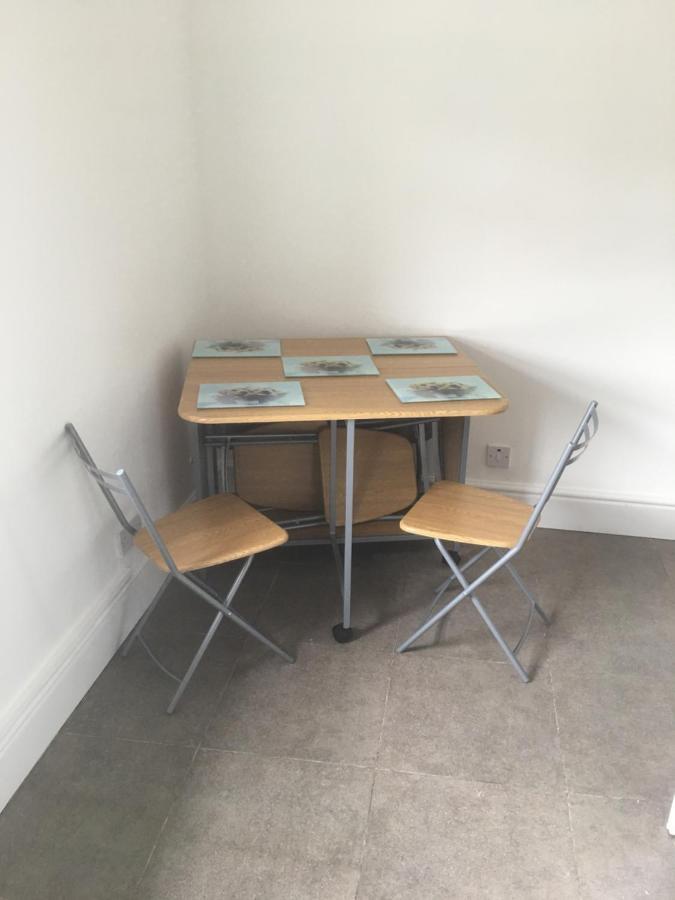 Flat 2 Opposite Travel Lodge Colwyn Bay Εξωτερικό φωτογραφία